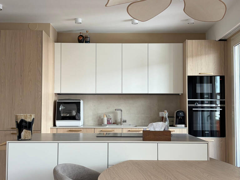 MENTON CENTRE VILLE APPARTEMENT T4 - RARE. — photo 1