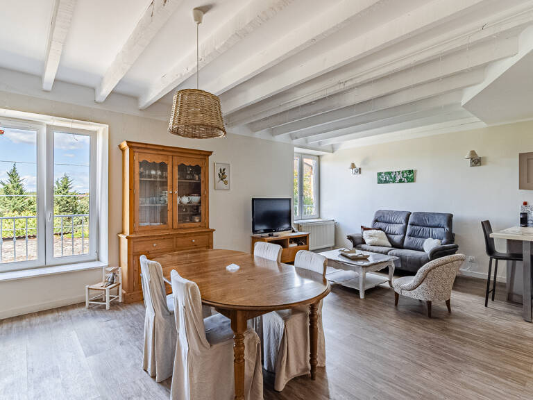 Bel appartement en triplex au coeur de Lachassagne — photo 1