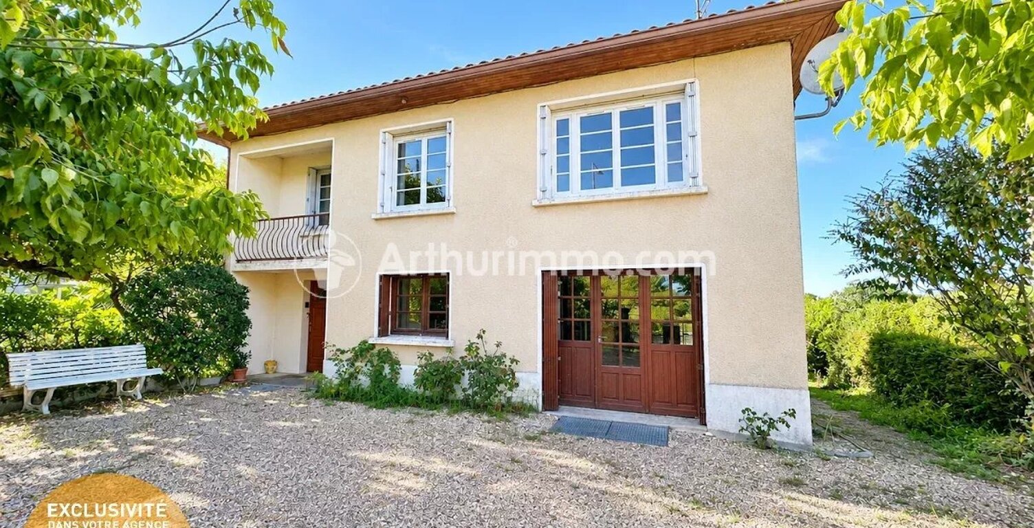 Maison à étage, 4 pièces, trois chambres, 90 m². — photo 1