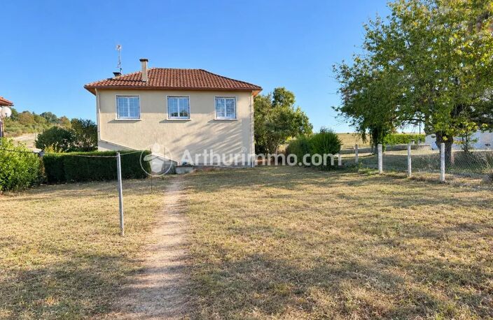 Maison à étage, 4 pièces, trois chambres, 90 m². — photo 2