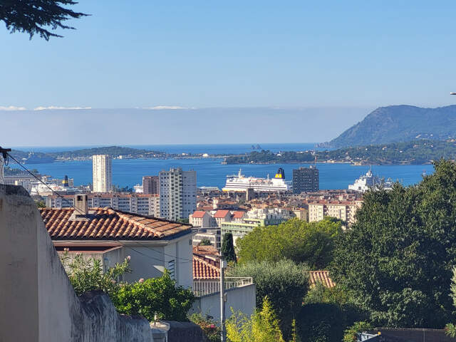 TOULON LA LOUBIERE - 2 maisons indépendantes 192 m2 — photo du bien