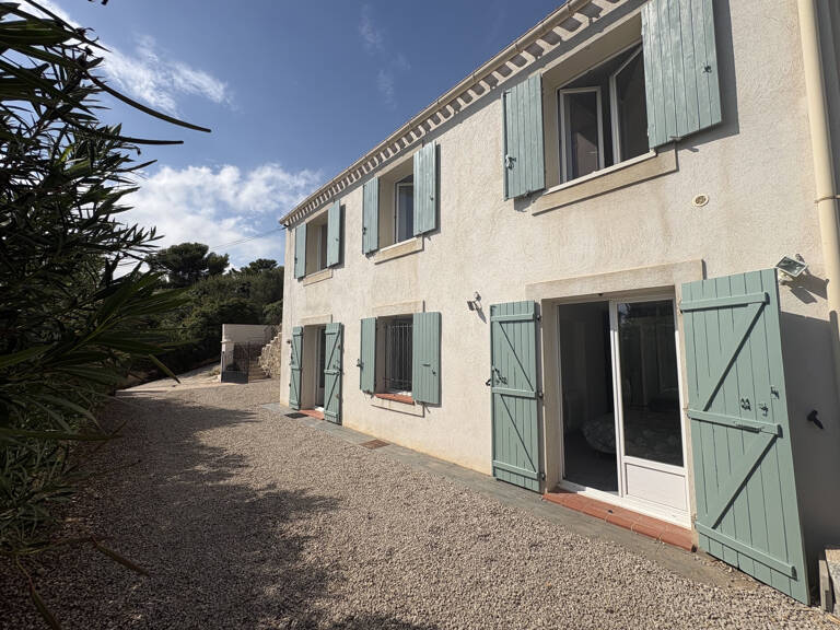 - OLLIOULES - VILLA VUE DEGAGEE ET MER — photo 1