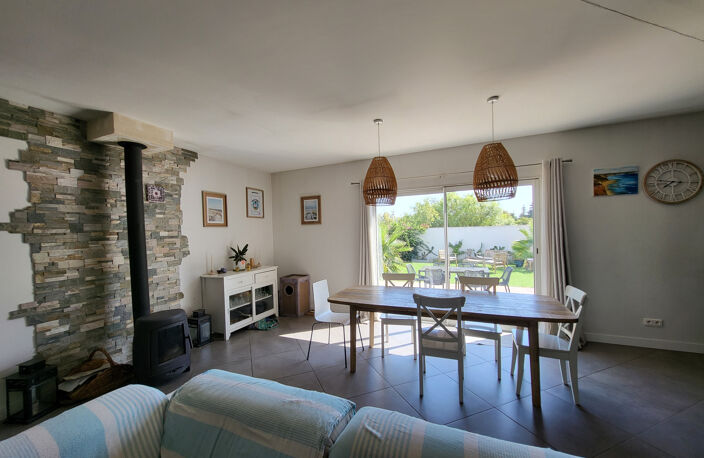 OLLIOULES - Plain pied 4 ch - Piscine - 675 m2 — photo 5