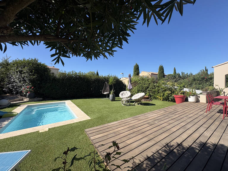 - VILLA LE BRUSC - COUP DE COEUR - PLAGES A PIED — photo 1