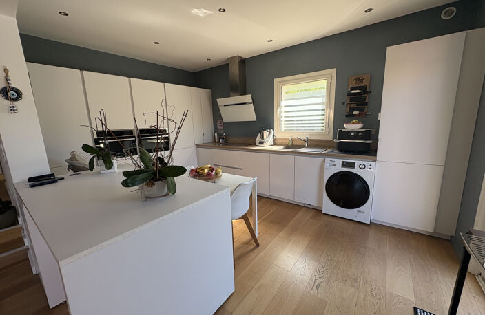 - VILLA LE BRUSC - COUP DE COEUR - PLAGES A PIED — photo 5