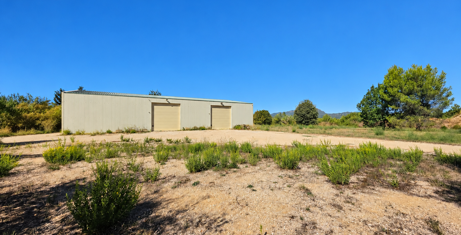 Dpt Hérault (34), Secteur Pic Saint-Loup, Hangar de 660m2, p — photo 1