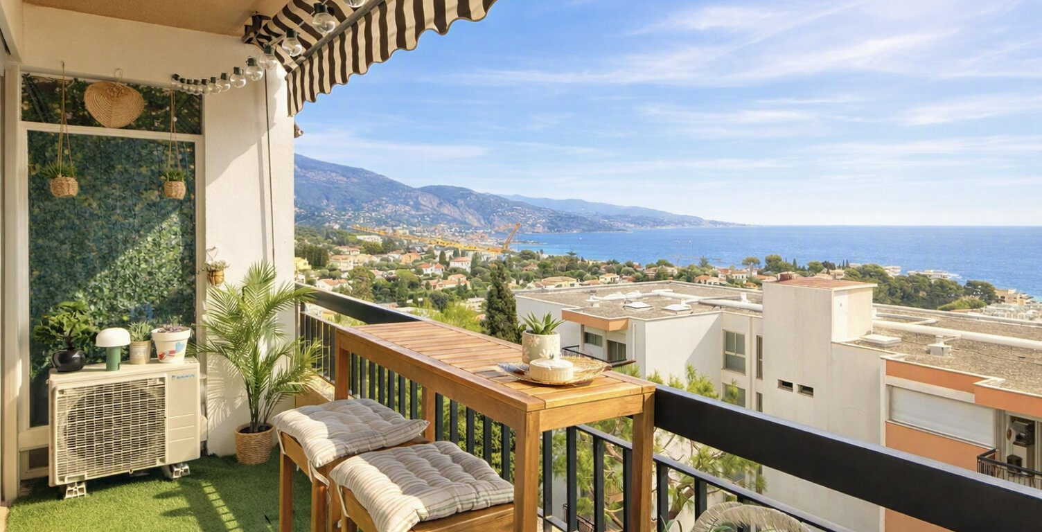 ROQUEBRUNE-CAP-MARTIN - STUDIO PLEINE VUE MER — photo 1
