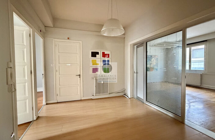 Un appartement à repenser en coeur de ville — photo 3
