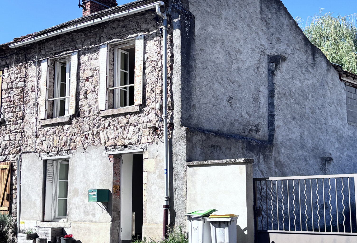 Proche Combronde - Maison à vendre 2 chambres bureau — photo 1