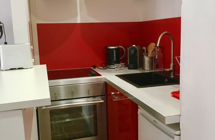 T1/studio tout meublé centre ville 30m2 carmes — photo 3