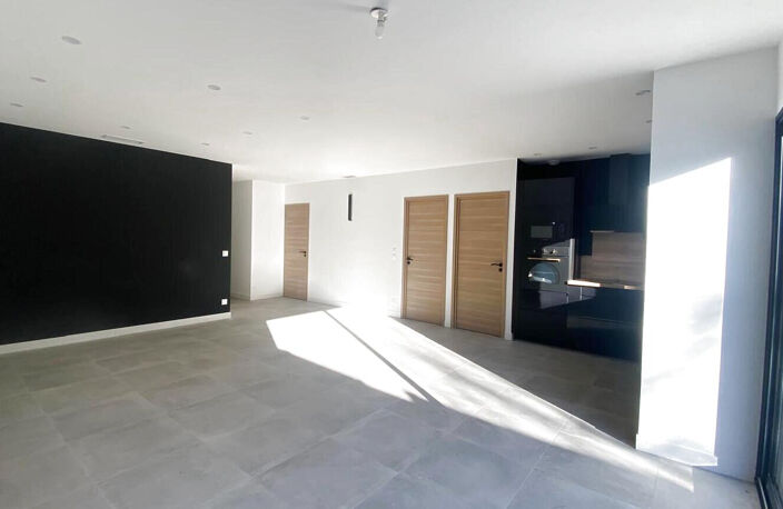 A vendre maison neuve de plain-pied, garage et jardin piscin — photo 4