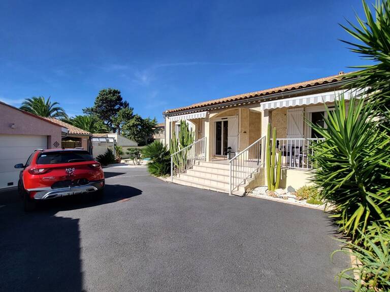 Villa de plain-pieds avec piscine — photo 1