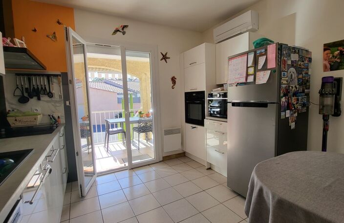 Villa de plain-pieds avec piscine — photo 3