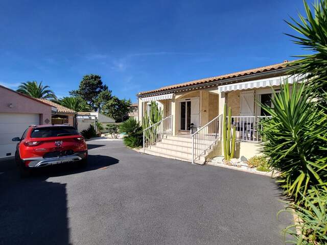 Villa de plain-pieds avec piscine — photo du bien