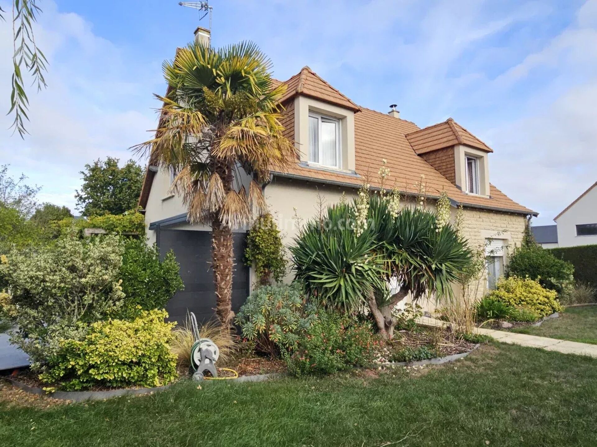 Maison 7 pièces 148 m² · à Bourguébus · 148 m² · 374 500 €