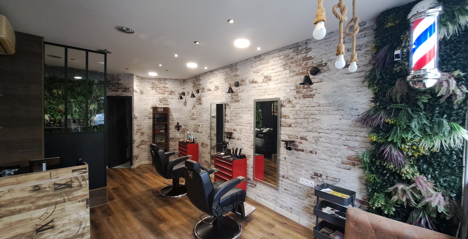 Vente commerce  31 m² Ambert (63600) — photo 1