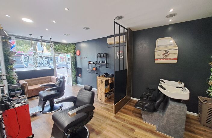 Vente commerce  31 m² Ambert (63600) — photo 2