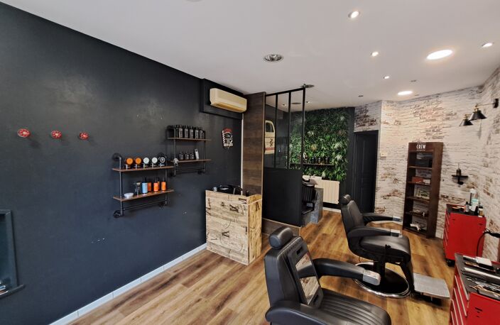 Vente commerce  31 m² Ambert (63600) — photo 3