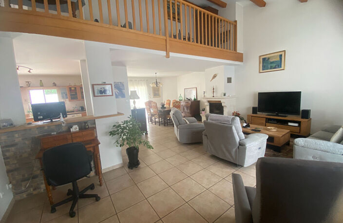 A VENDRE LA ROCHELLE MAISON FAMILIALE 171M2- 4 CHAMBRES- GARAGE DE 67M2-PISCINE — photo 5