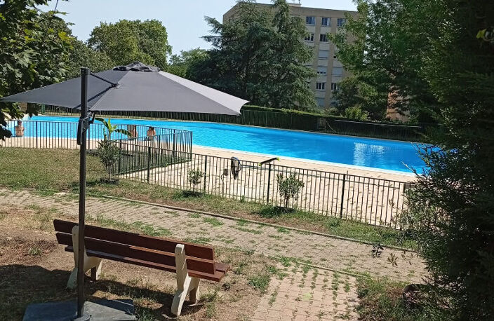 Sainte Foy Les Lyon 1 pièce(s) 22 m2- Résidence avec piscine et Tennis — photo 5
