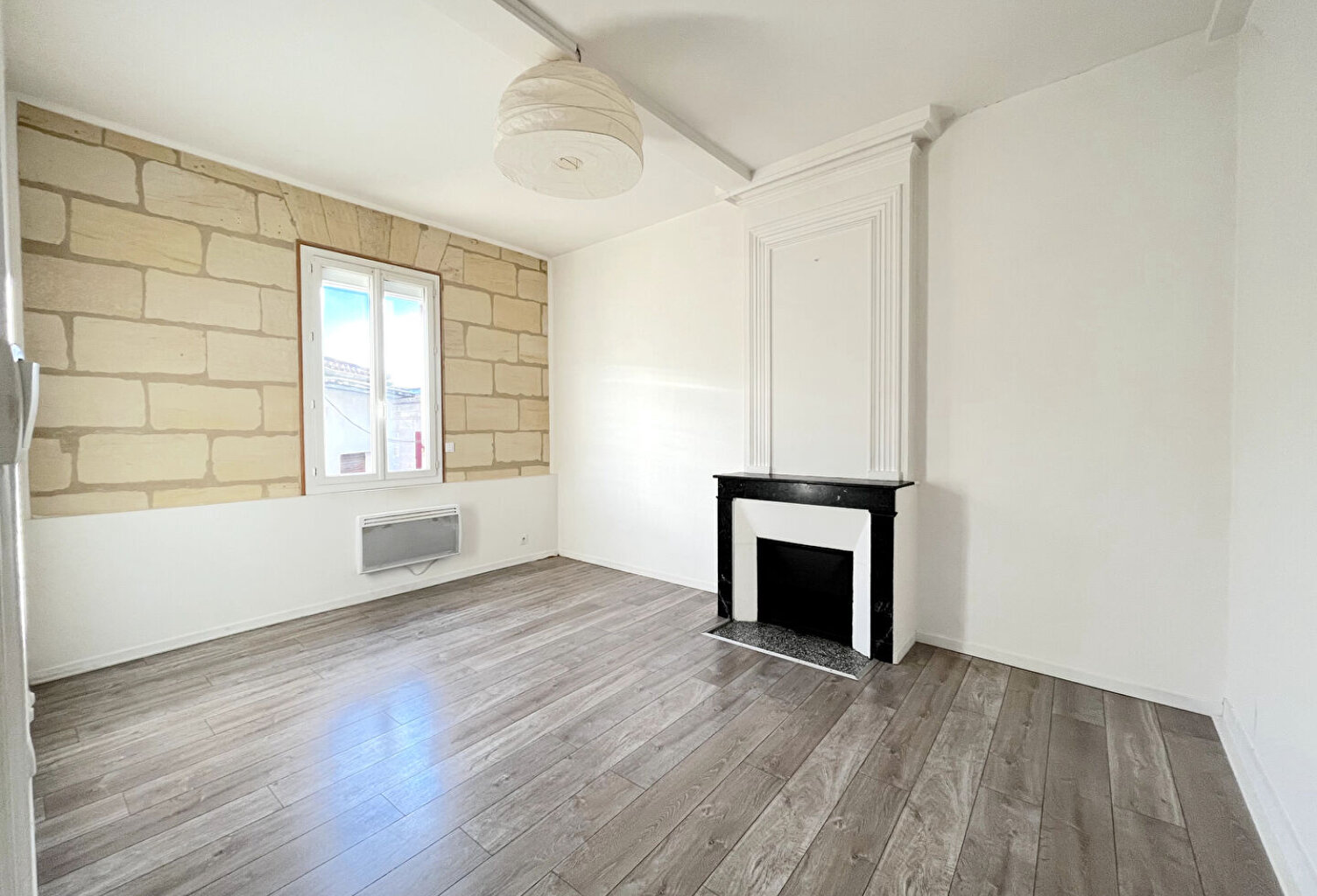 A LOUER APPARTEMENT DE TYPE 3 CENTRE VILLE- BOURG SUR GIRONDE — photo 1
