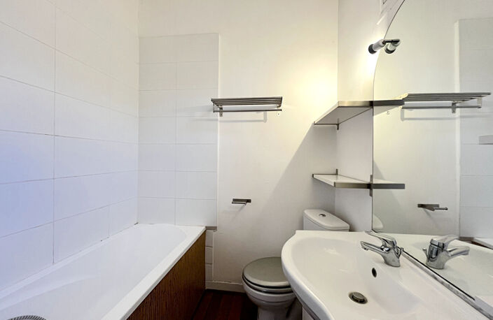 A LOUER APPARTEMENT DE TYPE 3 CENTRE VILLE- BOURG SUR GIRONDE — photo 3