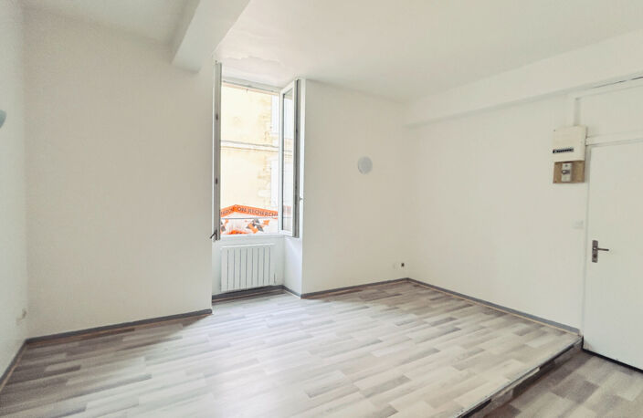 A LOUER APPARTEMENT DE TYPE 1 - BLAYE CENTRE — photo 3