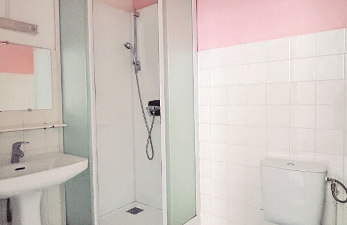 A LOUER APPARTEMENT DE TYPE 1 - BLAYE CENTRE — photo 4
