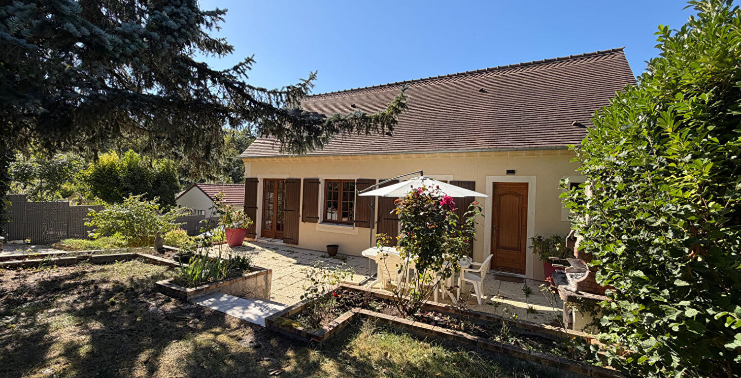 Maison à vendre sur la commune de Valmondois - 137m², 4 chambres, 1000m² de terrain — photo 1