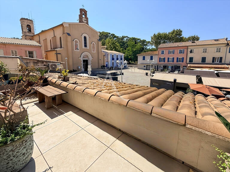 T1 meublé avec terrasse plein coeur du village ! — photo 1