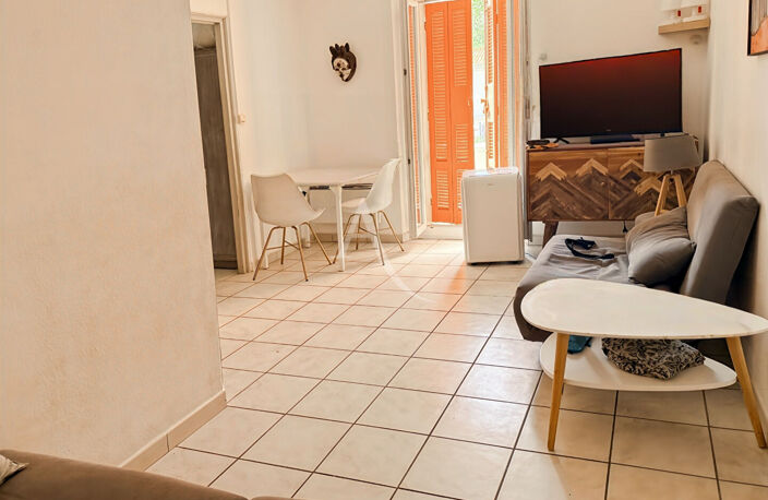 T1 meublé avec terrasse plein coeur du village ! — photo 5