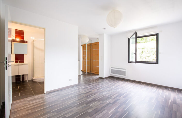 A VENDRE  NANTES SAINT-CLEMENT STUDIO EN PARFAIT ETAT DANS RESIDENCE DE STANDING — photo 2