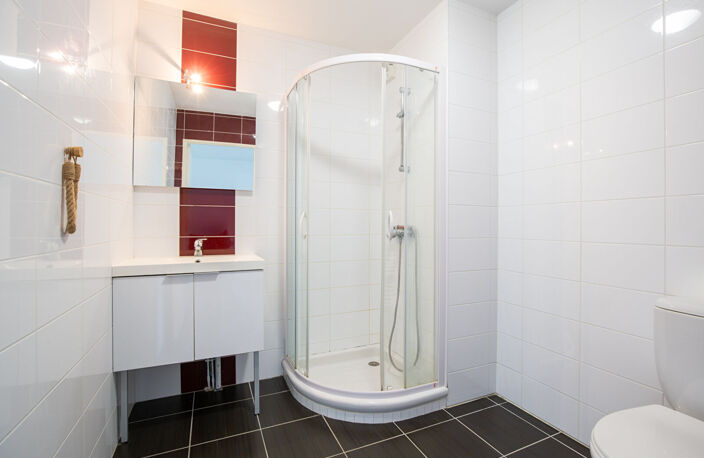 A VENDRE  NANTES SAINT-CLEMENT STUDIO EN PARFAIT ETAT DANS RESIDENCE DE STANDING — photo 4