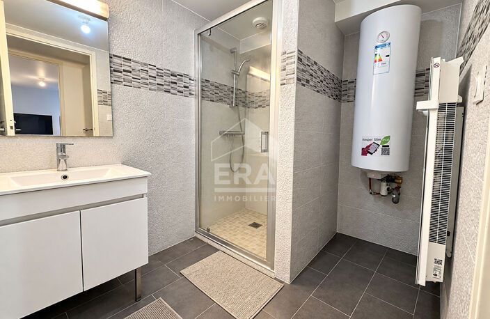 Appartement T2 à vendre à Bourg - Réf 3312 - 98 250  — photo 4