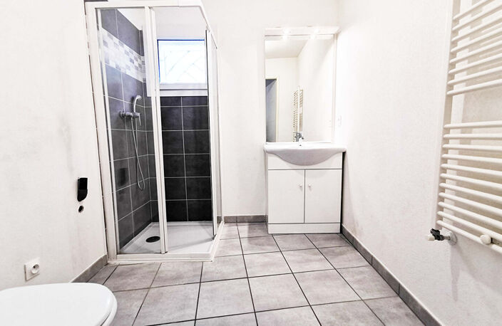 LA COLLE SUR LOUP - Studio de 26 m² avec 5.20 m² de terrasse — photo 4