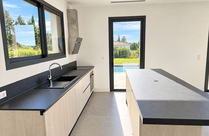 LA BERGERIE  VILLA 160M²  PISCINE IBS TGV — photo 3