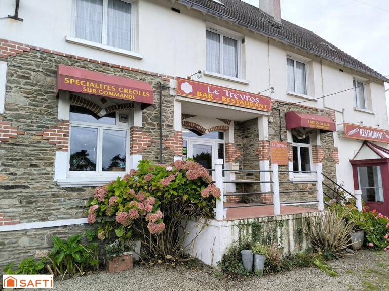 Belle batisse proche de la mer — photo 1