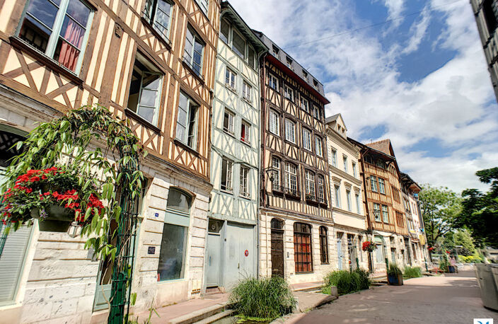 ROUEN ? F2 non meublé - Rue Eau de Robec partie piétonne — photo 2