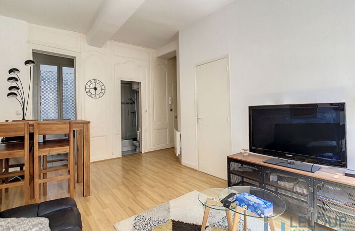 ROUEN - PLACE DES CARMES - RUE DE L'HÔPITAL - F2 meublé — photo 2