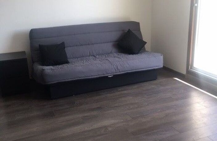 Appartement studio à MONTREUIL — photo 2