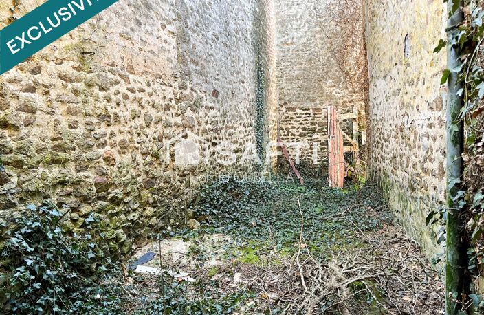 Maison à rénover avec jardin  Courcité (53) — photo 3