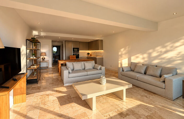 A VENDRE APPARTEMENT RESIDENCE BORD DE MER, 2 PIECES EN REZ-DE-JARDIN, PARKING PRIVE aux ISSAMBRES — photo 3