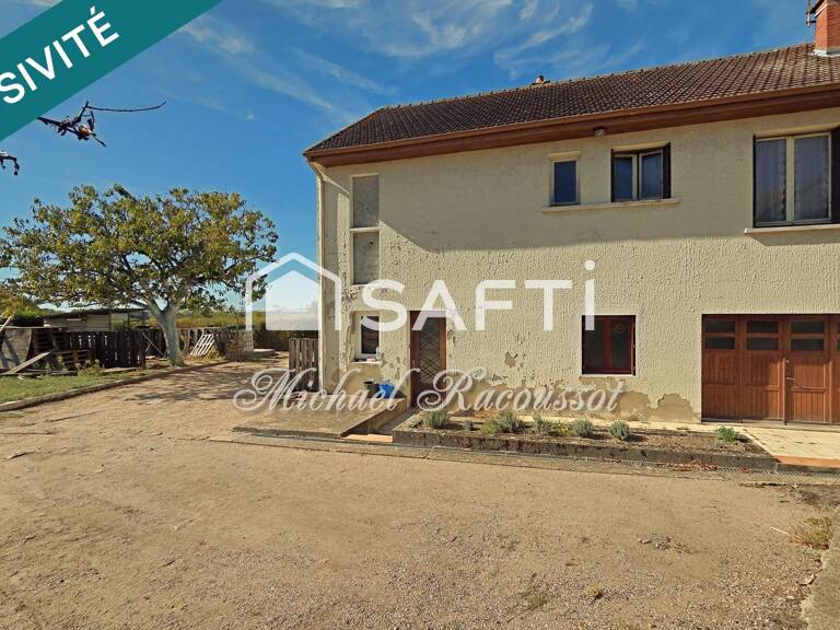 Maison de 100 m² à rénover  3 chambres  Garages et jardin — photo 1