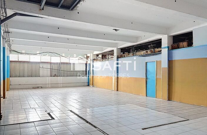 FORT-DE-FRANCE : LOCAL COMMERCIAL 125 M²  NOUVEAU PRIX  VISIBILITÉ & POTENTIEL — photo 4