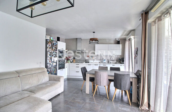 Septèmes-Les-Vallons, Appartement T3 d'environ 70 m2 avec terrasse et 2 stationnements privatif — photo 3