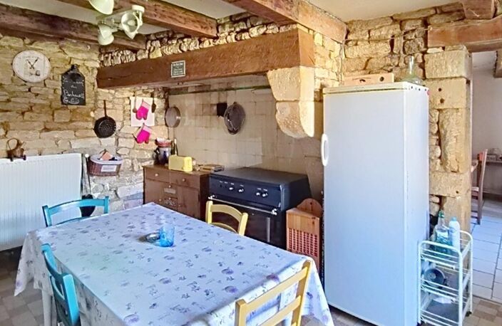 Maison avec 4 chambres, terrasse et jardin avec plein de potentiel ! — photo 2