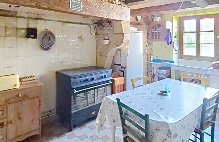 Maison avec 4 chambres, terrasse et jardin avec plein de potentiel ! — photo 3