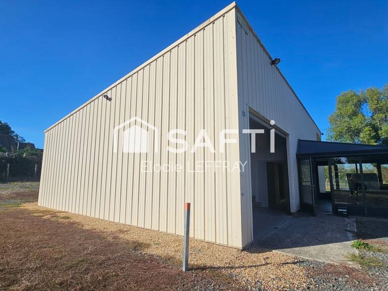 Opportunité rare : Local professionnel / artisanal de 196m² sur terrain de 1114m² / accès Poids Lourds — photo 1