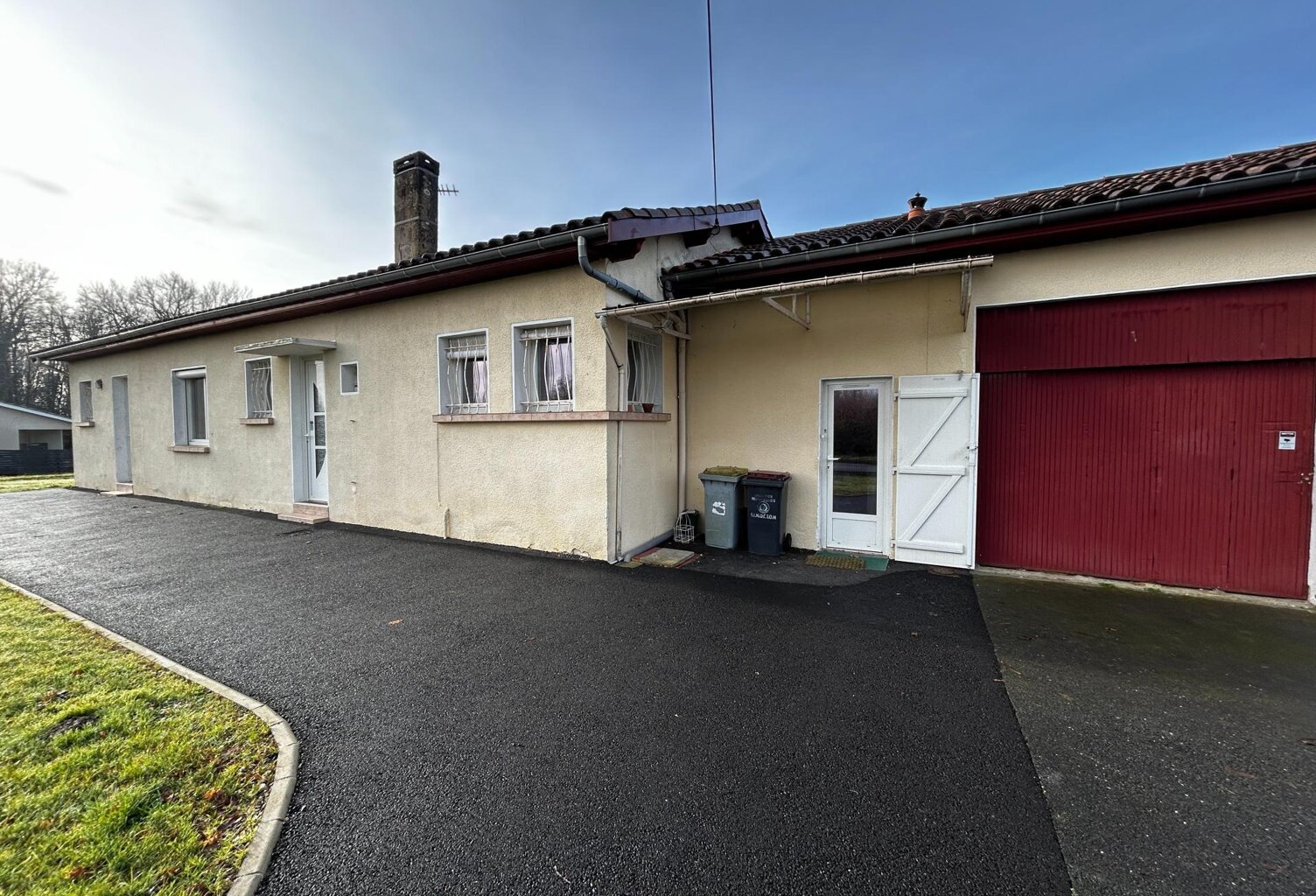 CARIGNAN-DE-BORDEAUX  MAISON PLAIN-PIED 110 m²  FORT POTENTIEL - RENOVATION — photo 1