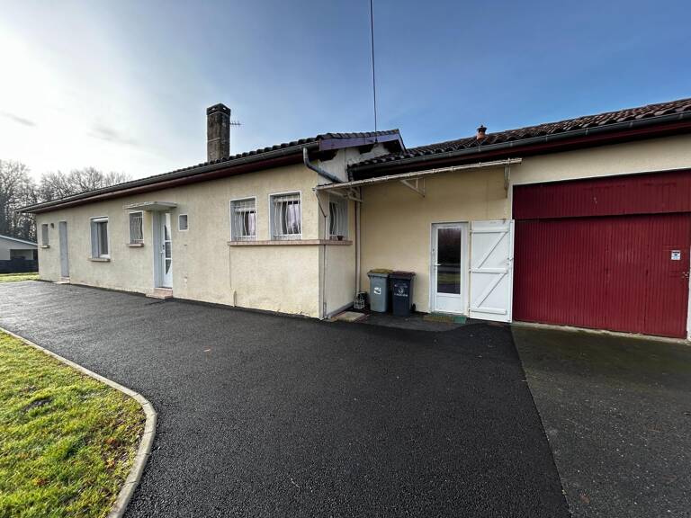 CARIGNAN-DE-BORDEAUX  MAISON PLAIN-PIED 110 m²  FORT POTENTIEL - RENOVATION — photo 1